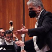 El director Ludwig Carrasco &copy; Georgina Muñoz Ibáñez | Orquesta Sinfónica Nacional