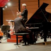 Edward Gardner, Víkingur Ólafsson and the Bergen Philharmonic &copy; Lorentz Reitan (2022)