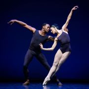 Ballett am Rhein in Christopher Wheeldon's Polyphonia &copy; Bettina Stöß