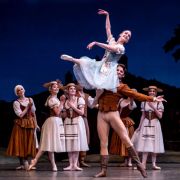 Sasha De Sola and Aaron Robison in Helgi Tomasson's Giselle &copy; Lindsay Thomas