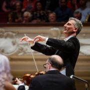 Giordano Bellincampi conducts the Auckland Philharmonia Orchestra &copy; Adrian Malloch