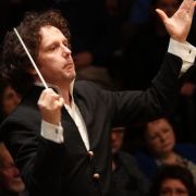 Nicholas Collon conducts the BBC Philharmonic © BBC Philharmonic