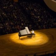 Lucas Debargue à la Philharmonie de Paris (en 2017) &copy; Gil Lefauconnier