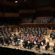 Cristian Măcelaru, l’Orchestre National de France et le Chœur de Radio France &copy; Orchestre National de France
