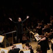 Teodor Currentzis al frente de la orquesta musicAeterna © Cristina Asensio