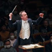 Jonathan Nott dirigiert das Tokyo Symphony Orchestra &copy; T.Tairadate | TSO