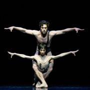 Gustavo Carvalho and Futaba Ishizaki in Jerome Robbins' The Cage &copy; Bettina Stöß