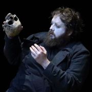 Allan Clayton (Hamlet) &copy; Wilfried Hösl