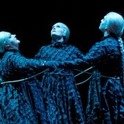 Regine Hangler (Dritte Norn), Juliette Mars (Zweite Norn) und Noa Beinart (Erste Norn) &copy; Wiener Staatsoper | Michael Pöhn