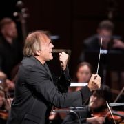 Thomas Hengelbrock dirige la Missa solemnis au Festival d'Aix-en-Provence &copy; Vincent Beaume