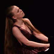 Eva Gevorgyan à La Roque d'Anthéron &copy; Pierre Morales