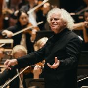 Sir Simon Rattle dirigiert das London Symphony Orchestra &copy; Fabian Schellhorn