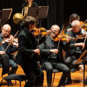 Matthew Truscott directs the Orchestra of the Age of Enlightenment © Zen Grisdale