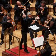 Yannick Nézet-Séguin dirige le Philadelphia Orchestra à la Philharmonie de Paris &copy; Todd Rosenberg