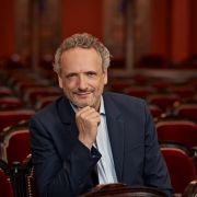 Louis Langrée at the Opéra-Comique © Fabrice Robin