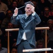 Andrés Orozco-Estrada conducts the New York Philharmonic &copy; Brandon Patoc