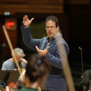 Leonardo García Alarcón en répétition avec l'Orchestre Philharmonique de Radio France &copy; Christophe Abramowitz / Radio France