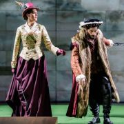 Federica Lombardi (Anna Bolena) and Riccardo Fassi (Enrico VIII) &copy; Bettina Stöß