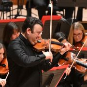 Vadim Gluzman and the Philharmonia &copy; Philharmonia Orchestra | Mark Allan