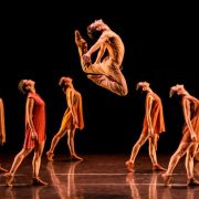 São Paulo Dance Company in Cassi Abranches' Agora &copy; Camilo Munoz and Iari Davies