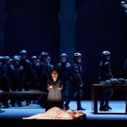 Christoph Pohl (Alfonso), Lilly Jørstad (Esther), Heidi Stober (Rahel) and chorus &copy; Semperoper Dresden | Ludwig Olah