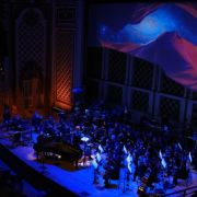 The Cincinnati Symphony play Des Canyons aux étoiles... &copy; JP Leong