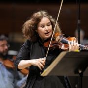 Patricia Kopatchinskaja en répétition avec l'Orchestre Philharmonique de Radio France &copy; Christophe Abramowitz / Radio France