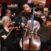 Sheku Kanneh-Mason and the Royal Liverpool Philharmonic Orchestra © Gareth Jones