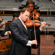 Nikolaj Szeps-Znaider and the Singapore Symphony Orchestra &copy; Clive Choo | Singapore Symphony Orchestra