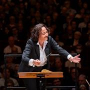 Nathalie Stutzmann conducts the Philadelphia Orchestra &copy; Chris Lee