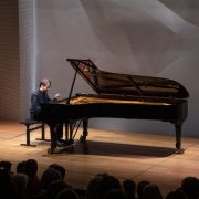 Daniil Trifonov à la Fondation Louis Vuitton &copy; Fondation Louis Vuitton / Martin Raphaël Martiq