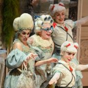 Isabella Gaudí (Clorinda), Marina Pinchuk (Tisbe) y Maria Kataeva (Angelina) &copy; A. Bofill | Gran Teatre del Liceu
