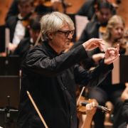 Ingo Metzmacher dirigiert das Gustav Mahler Jugendorchester &copy; Berliner Festspiele | Fabian Schellhorn
