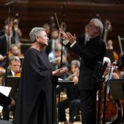 Gerhild Romberger et Jukka-Pekka Saraste dans la Troisième Symphonie de Mahler &copy; Christophe Abramowitz / Radio France