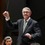 Víctor Pablo Pérez al frente de la Orquesta Sinfónica de Tenerife © Miguel Barreto | Orquesta Sinfónica de Tenerife