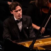 Jaeden Izik-Dzurko and the RLPO at the Leeds International Piano Competition final &copy; Frances Marshall