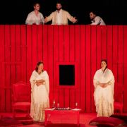 Così fan tutte par la compagnie Opéra Éclaté à Clermont Auvergne Opéra (en 2022) © Nelly Blaya