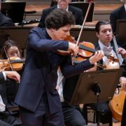 Augustin Hadelich und Marek Janowski mit den Berliner Philharmonikern &copy; Monika Rittershaus