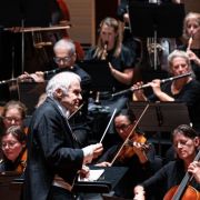 Ádám Fischer conducts the Orchestra of the Age of Enlightenment &copy; Zen Grisdale