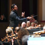 Domingo Hindoyan and the Royal Liverpool Philharmonic Orchestra &copy; Gareth Jones