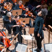 Rafael Payare conducts the New York Philharmonic &copy; Brandon Patoc