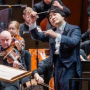 Kazuki Yamada conducts the Seattle Symphony &copy; Brandon Patoc