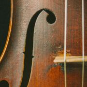 Violin © Johanna Vogt | Unsplash