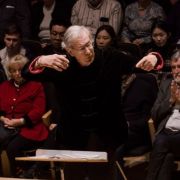 Sir John Eliot Gardiner dirigiert The Constellation Choir & Orchestra &copy; Hans van der Woerd