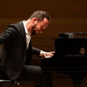 Igor Levit in Carnegie Hall &copy; Steven Pisano for Bachtrack (March 2024)