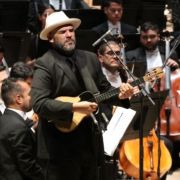 Jorge Glem, Gustavo Dudamel and the Simón Bolívar Symphony Orchestra of Venezuela &copy; Nohely Oliveros