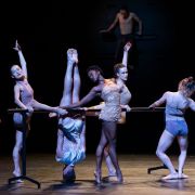 Batsheva Dance Company in Ohad Naharin's Momo &copy; Ascaf