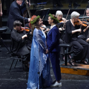 Polina Pastirchak (Ilia) y Olivia Vermeulen (Idamante) © Javier del Real | Teatro Real