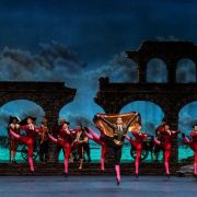 Simon Regourd as Espada with Norwegian National Ballet in Don Quixote &copy; Erik Berg