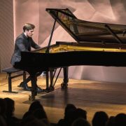 Dominic Chamot à la Fondation Louis Vuitton &copy; Fondation Louis Vuitton / Martin Raphaël Martiq
